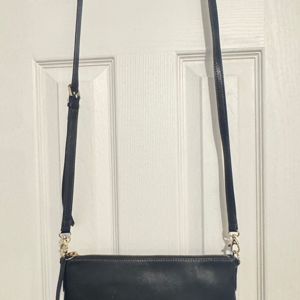 Fossil Black Crossbody Bag Sleek Design Adjustable Strap
